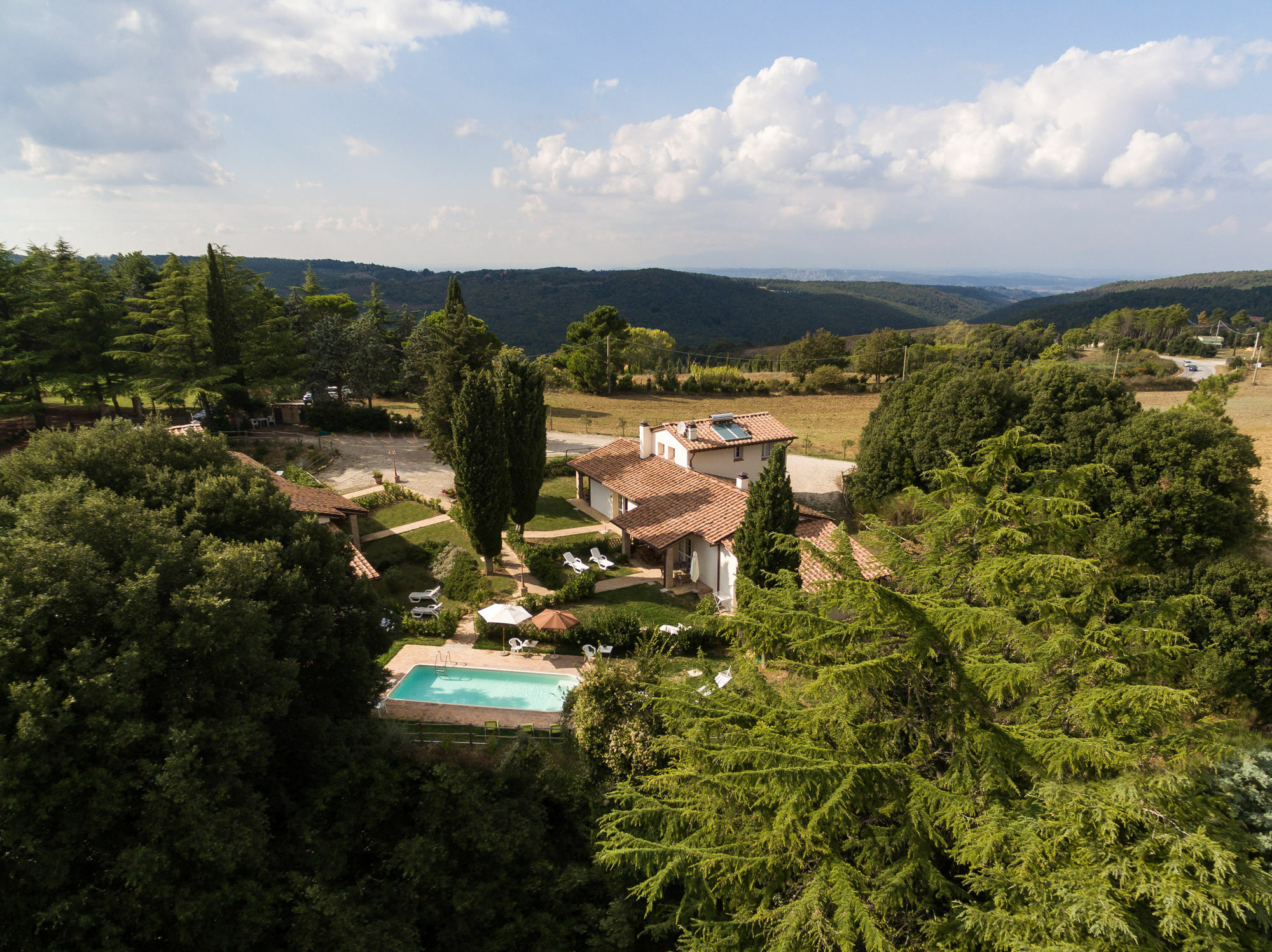 Borgo Le Colline Luxury Agriturismo In Tuscany Gambassi Terme Exterior foto