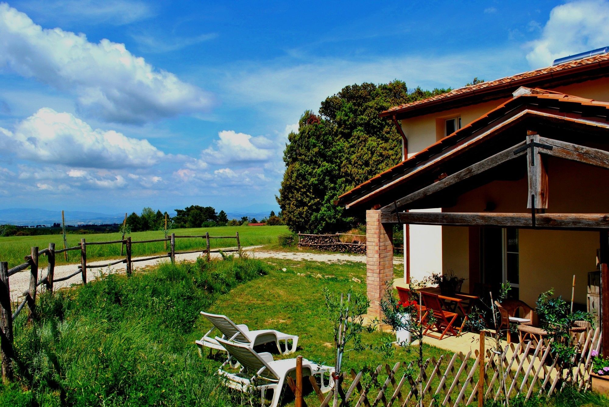 Borgo Le Colline Luxury Agriturismo In Tuscany Gambassi Terme Exterior foto